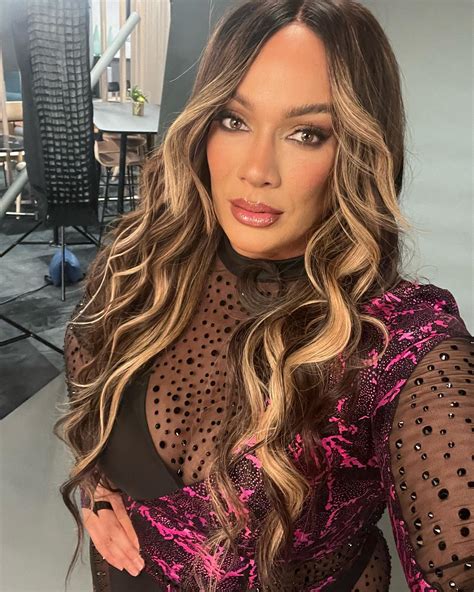 Hot Nia Jax Photos